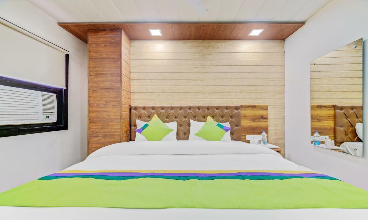 Hotel Nysha Palace Near Igi Airport Új-Delhi Kültér fotó
