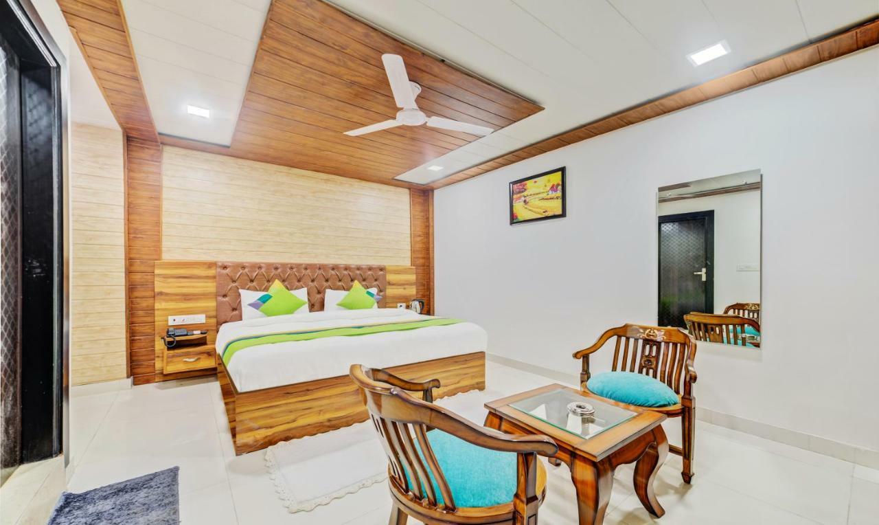 Hotel Nysha Palace Near Igi Airport Új-Delhi Kültér fotó